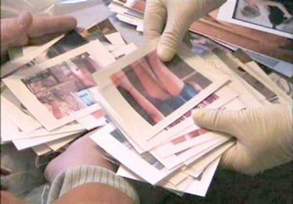 Bărbatul cercetat pentru pornografie infantilă nu iese de după gratii